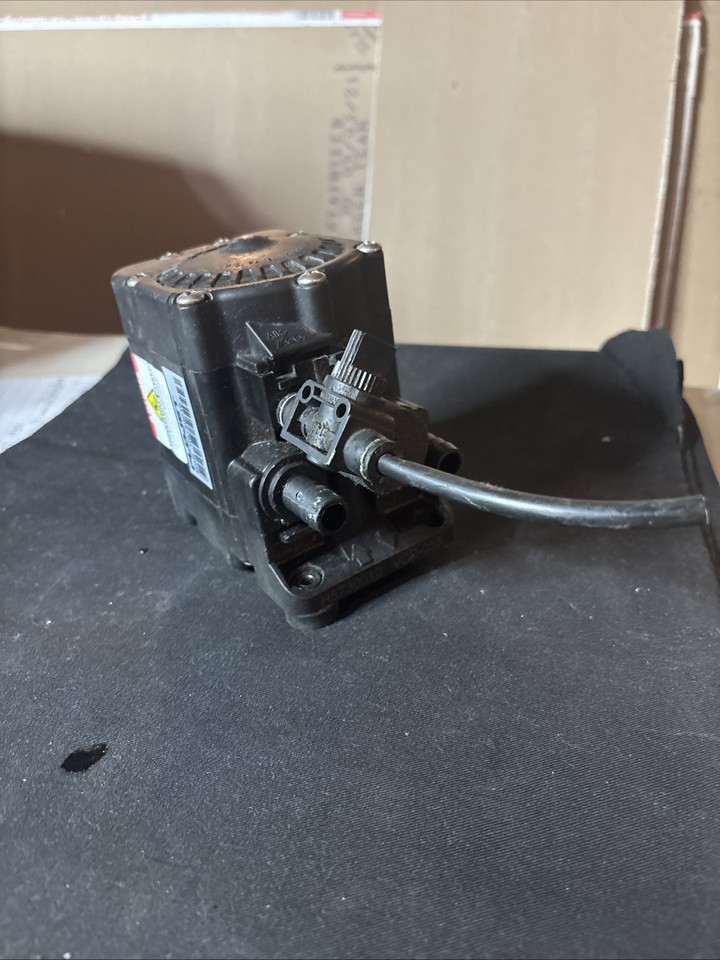 FLOJET H5730010 Air Operated Diaphragm Pump G573215 VITON PUMP WORKS flojet-h5730010-air-operated-diaphragm-pump-g573215-viton-pump-works