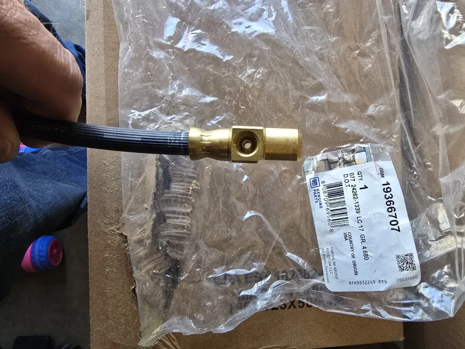 Тормозной гидравлический шланг ACDelco GM оригинальное оборудование 19366707 (без кронштейна) - Изображение 4 из 4