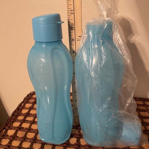 2 New Tupperware ECO Sports Water Bottle 25 Ounce Flip Top Cap Blue Plastic - Picture 2 of 7