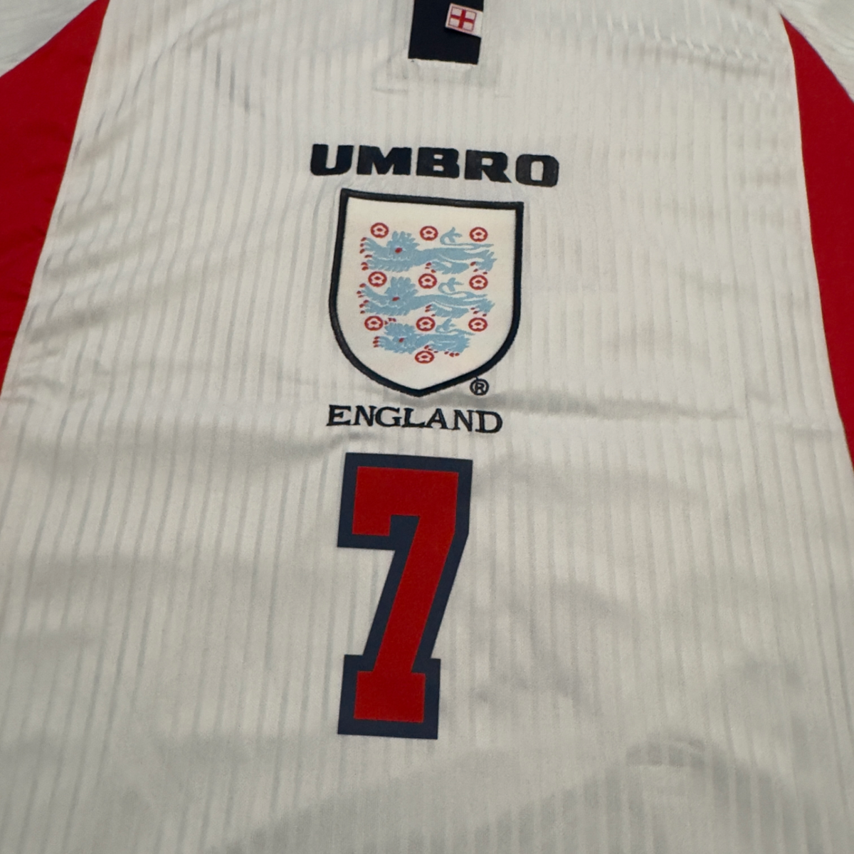 1998 England David Beckham #7 Soccer Jersey Short Sleeve Size M-L