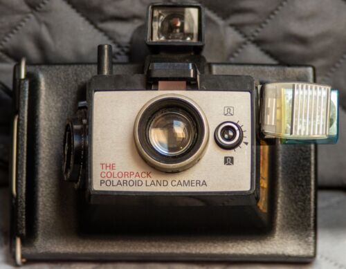 Vintage Polaroid ColorPack Instant Camera - Picture 2 of 3