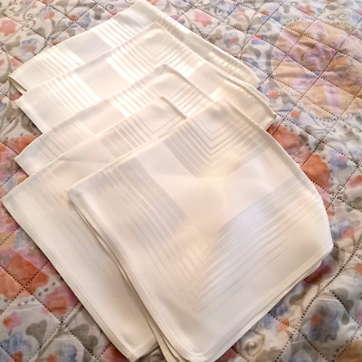 Fancy white silky napkins 5 pc. set