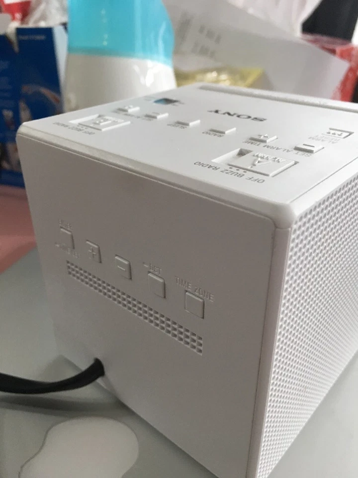 Sony ICF-C1T будильник радио с двойной сигнализации - белый - ICFC1T - Изображение 4 из 4