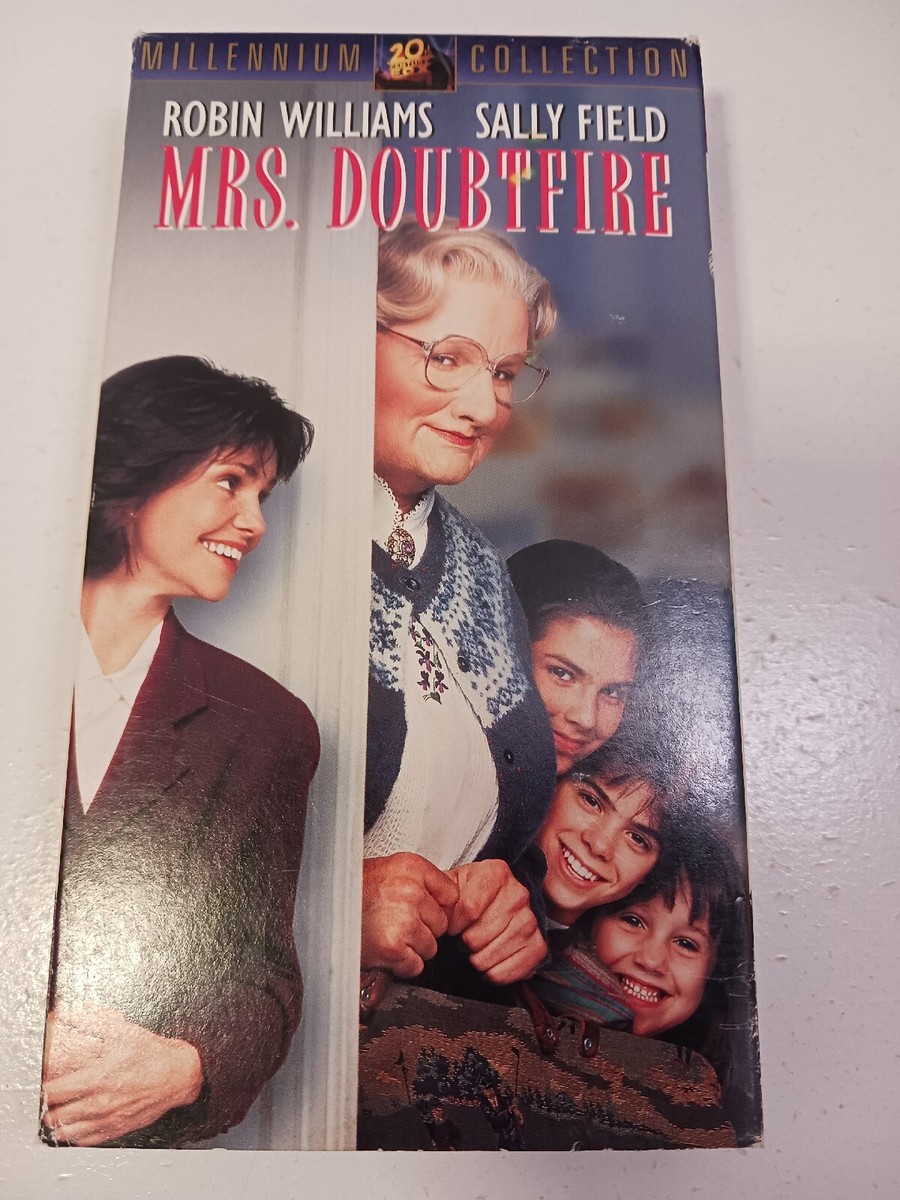 Mrs. Doubtfire Millennium Collection VHS Tape Robin Williams Sally