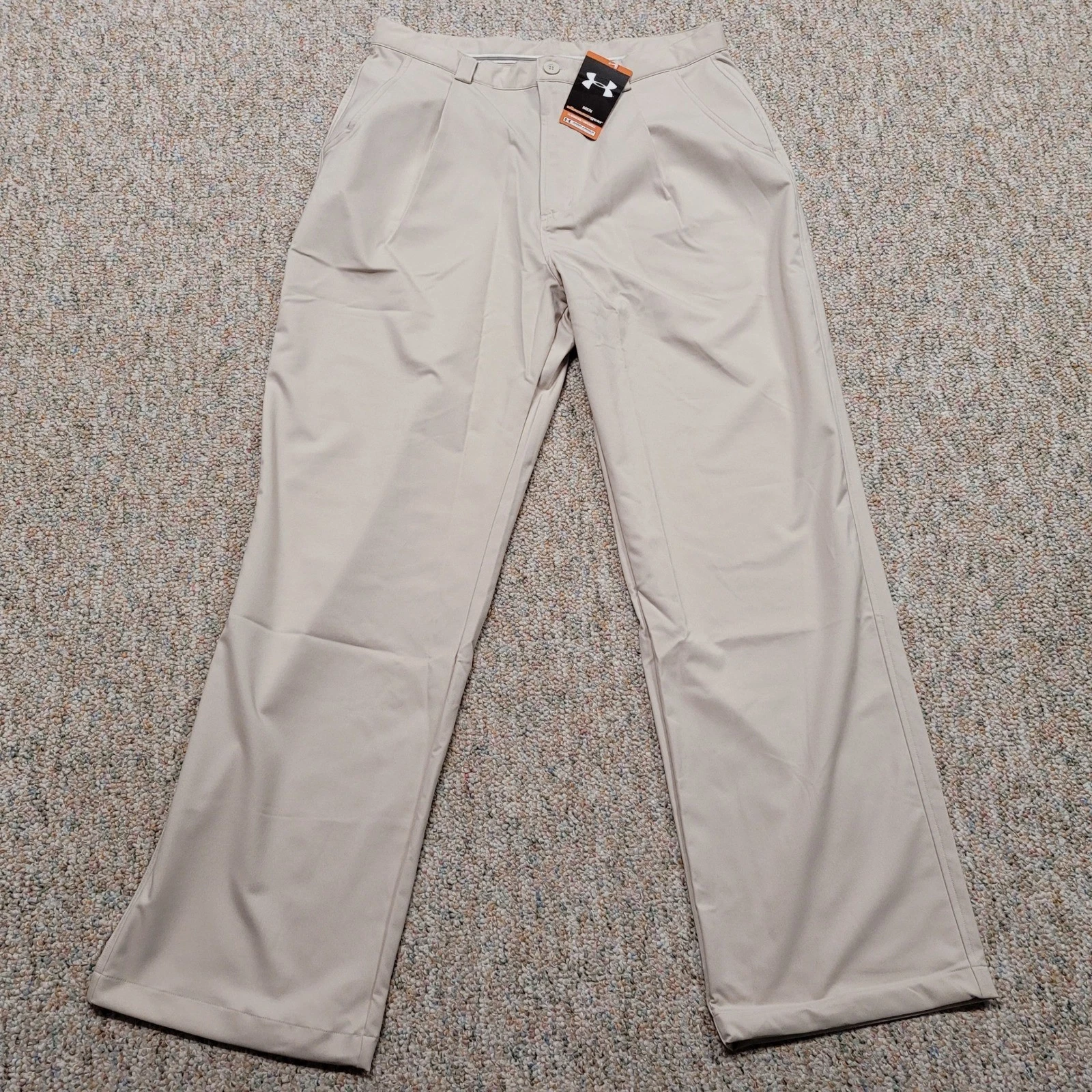 Under Armour Golf Pants Mens 34x32 Beige All Season Pleated Performance Wicking