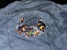 Warner Bros Looney Tunes Men  s 2XL Blue Denim Jacket Embroidered Logo Pockets