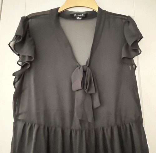 Forever 21 Black Woven Sheer Top Size Large BNWT Cap Sleeves Tiered Bow - Picture 2 of 7