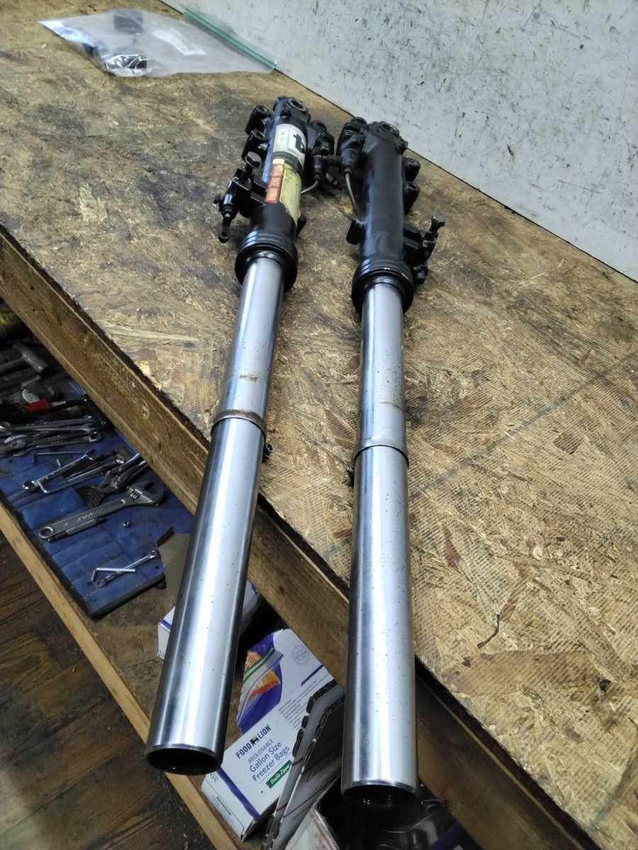 Kawasaki ZX750 GPZ750 '83-'85 OEM Front Fork Assembly 44001-1541
