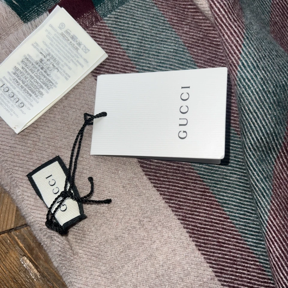 Gucci Junweb Wool Dark Red /Green Striped Beige Scarf NWT fabric tag fell off.  - Image 2 of 4