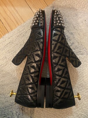 Christian Louboutin Men display picture 3