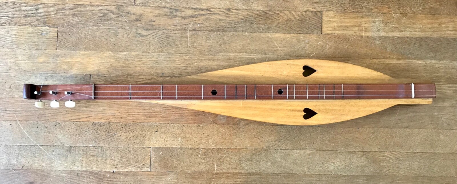 Appalachian Mountain Dulcimer w/ McSpadden Gig Bag. ThreeString