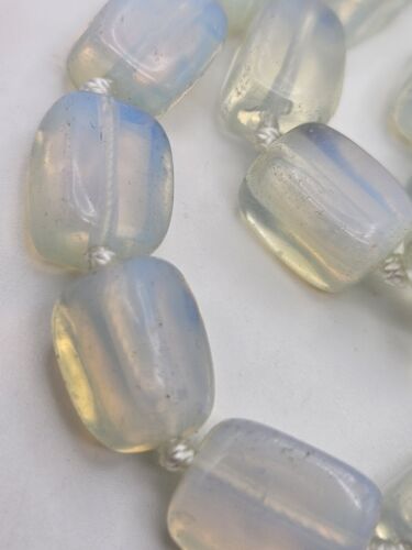 Opalite Glass Opalescent Beaded Chunky Necklace - Picture 3 of 9