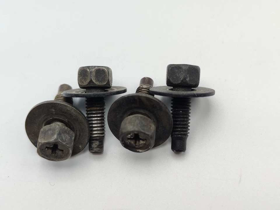 💎Juego de montaje de lámpara de freno de luz trasera OEM 97-24 Acura y Honda x4 tornillos de perno Foto 4 de 4