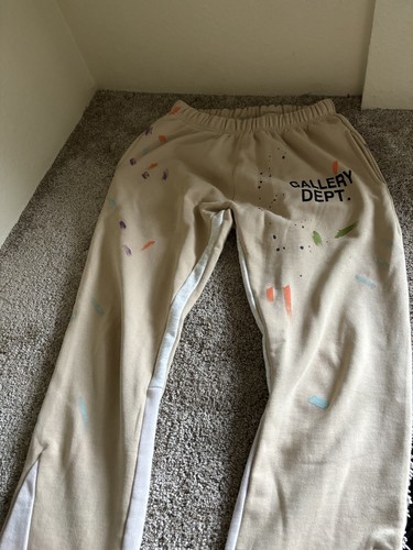 Gallery Debt Sweatpants Medium