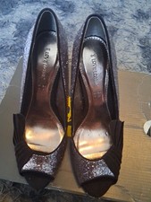 Love Label Women's High Heel Shoes Size 4