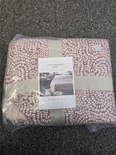 Threshold Quilt King Cotton Matelasse Reversible 104" x 92" Washable NEW