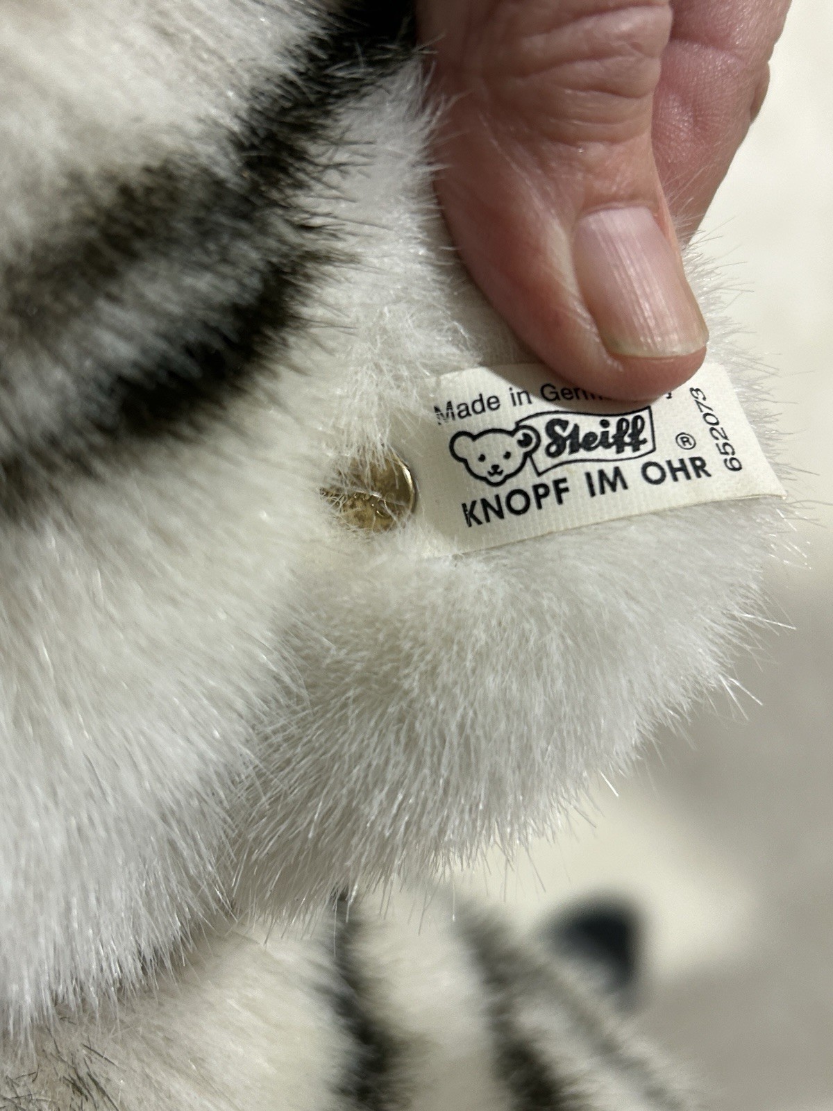 F.A.O Schwarz New York 1992 White Tiger Cub Steiff Button in Ear German 347/2000