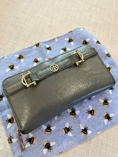 Tory Burch Robinson Leather Zip Continental Wallet Gray Women's Pebbled Clutch