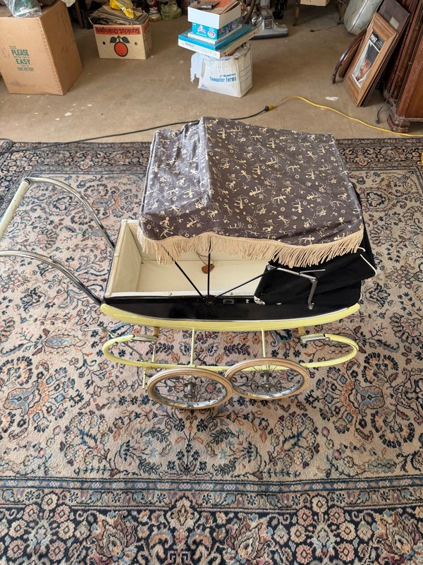 FULL SIZE not a toy TRI-ANG vintage pram baby carriage ENGLAND