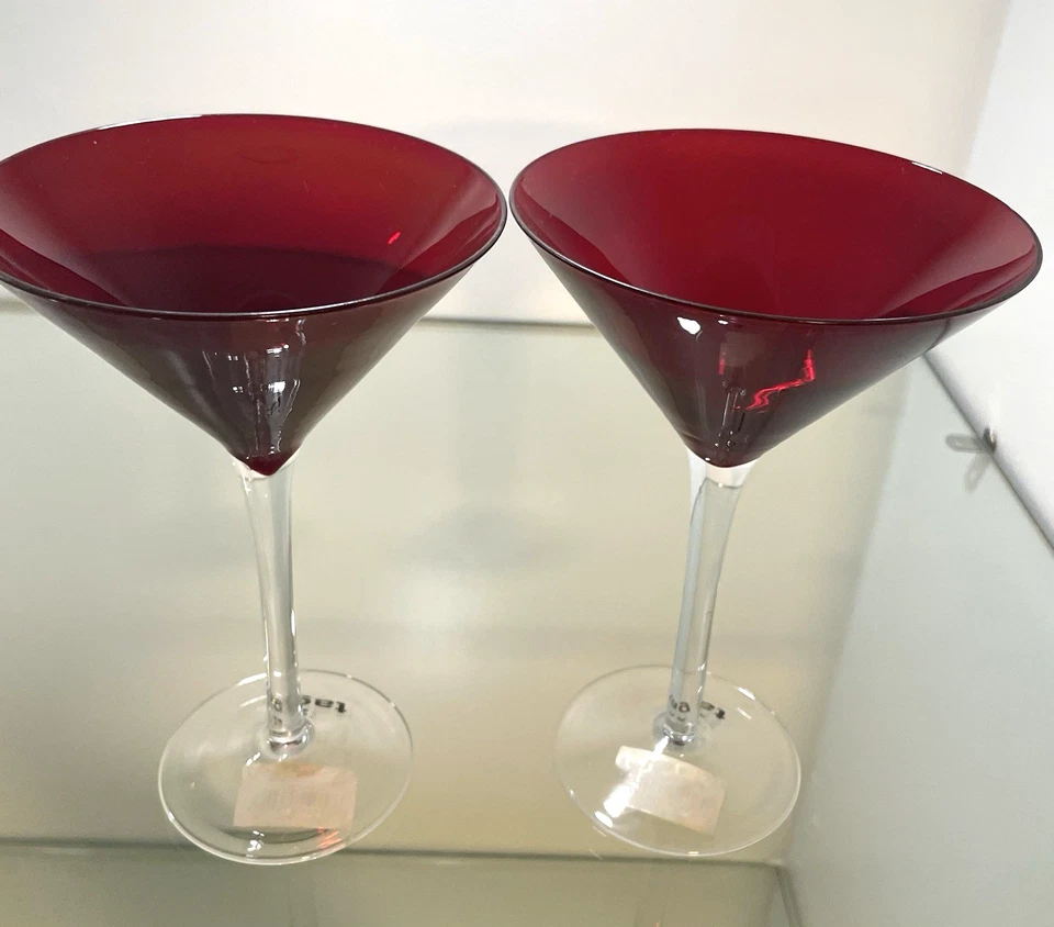"Juego de 2 copas de martini rojo rubí etiqueta sopladas a mano de 7"" de alto" Foto 2 de 4