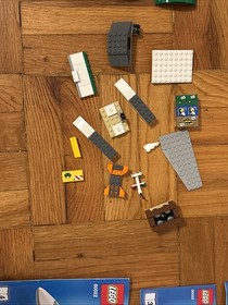 Lego City Cargo Terminal 2013 INComplete RETIRED READ DESC