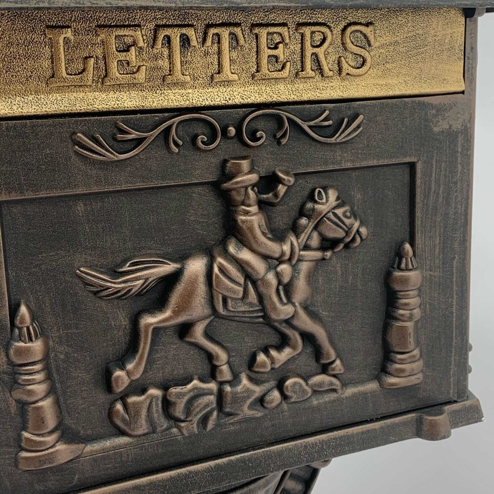 Victorian Style Letter Box Floor Standing  Antique Cast Al Metal Mail Post Uitverkoop, populariteit