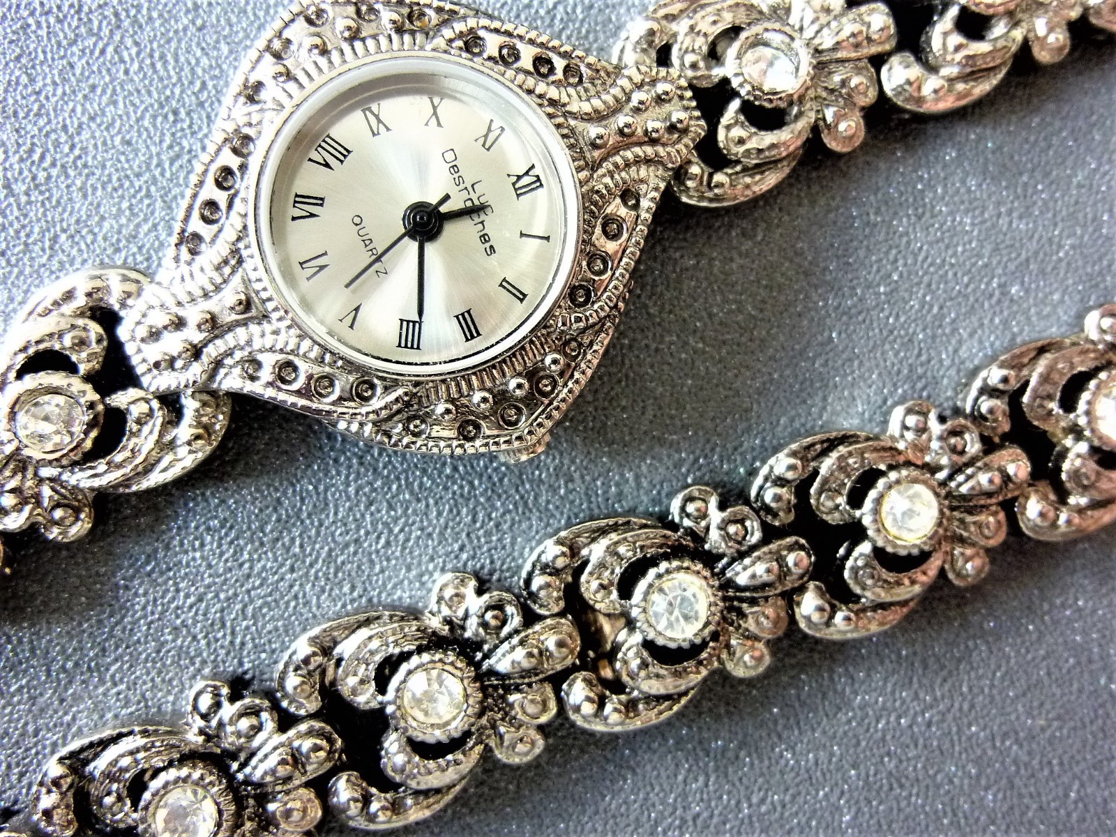 Parure LUC DESROCHES montre et gourmette pour sublimer vos tenues de soirée chic