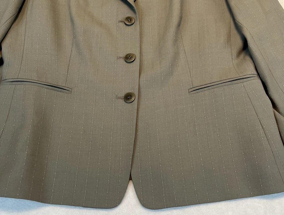 Traje Falda Tahari Taupe Mezcla Lana Forrada 3 Botones Para Mujer’s 12 Foto 4 de 4