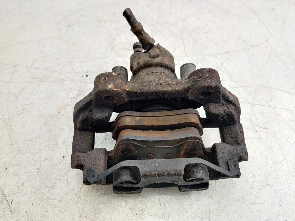 Pinça de freio traseira esquerda 2008 MERCEDES-BENZ GL 320 X164 - Imagem 3 de 3