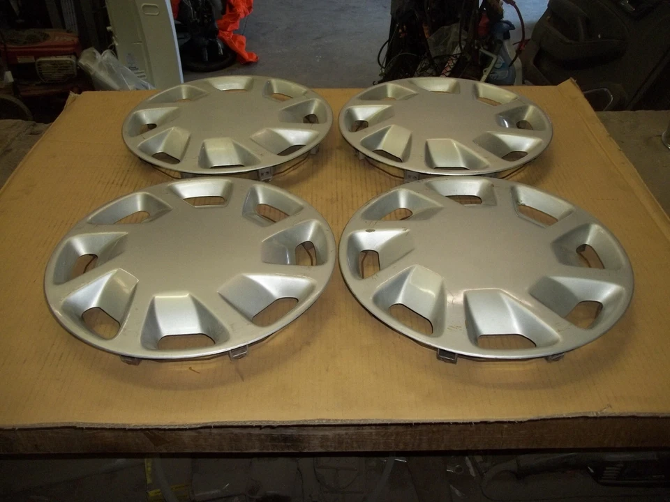 Tapacubos Ford Probe Cubierta de rueda Tapacubos 1990 90 91 92 14" OEM USADO 890 SET 4 Foto 2 de 4