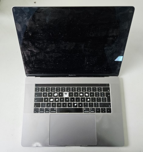 Apple MacBook Pro 256GB SSD 16GB i7 Catalina 10,15,7 15" ( A1990 ) GEBRAUCHT Grade C - Bild 2 von 10