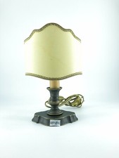 Lampada da tavolo ABAT-JOUR in ottone brunito con ventola in pergamena 25 cm