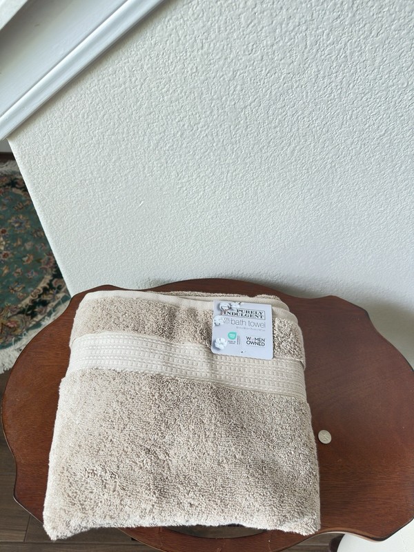 purely indulgent bath towel beige 100% cotton new with tags