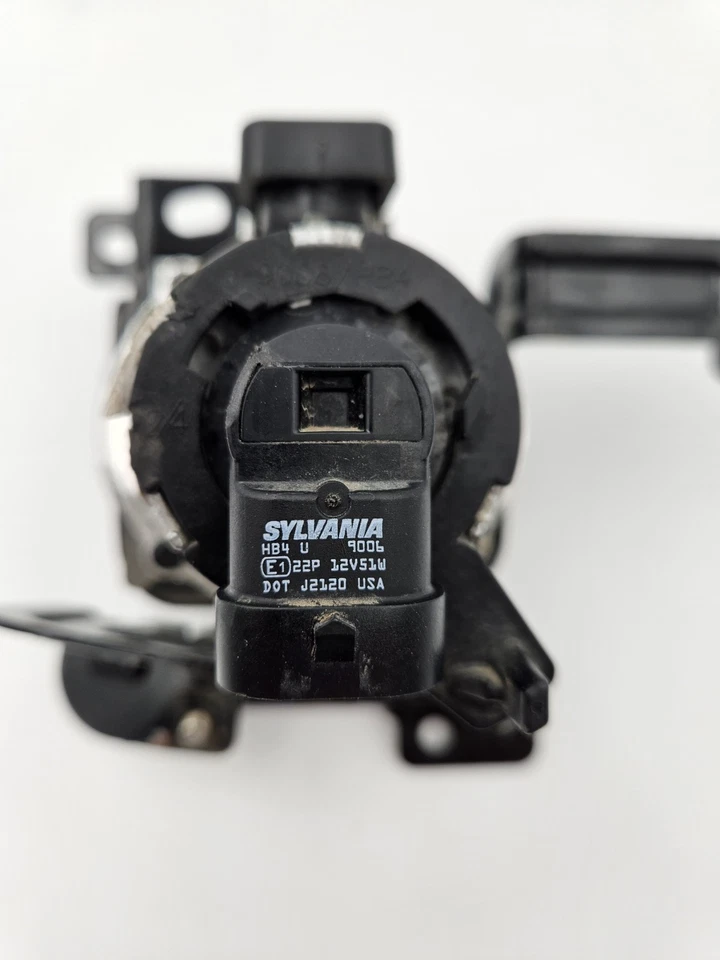 Passenger Side Halogen Fog Light Assembly Fits 2020-2022 Kia Soul OEM 92202K0000 - Image 3 of 4