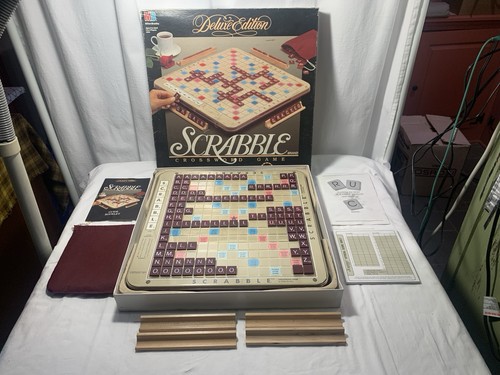 Complete 4034 Deluxe Edition Scrabble Game 1989 Rotating Turntable Board - Afbeelding 1 van 9