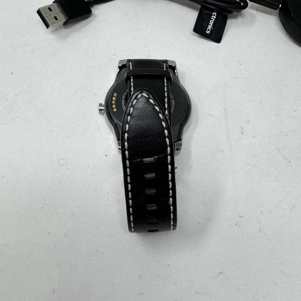 Reloj inteligente portátil LG Watch Urbane LG-W150 ligeramente de uso - plateado Foto 3 de 4