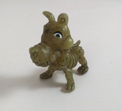 The Ugglys Pet Shop Series 2 Glowin' Bone Pets Skinless Dog Special Edition