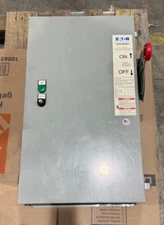 Eaton 30 Amp Fused Breaker 3 phase 480v Elevator Control Switch NEMA 1