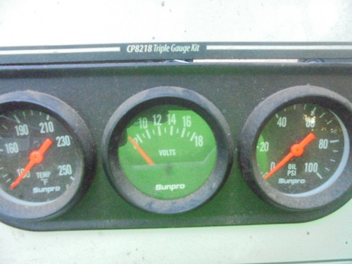 Vintage Sunpro Gauge Display Auto Shop Garage 20 gauges - Picture 10 of 20