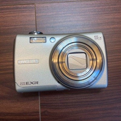 Fujifilm FinePix F Series F200EXR 12.0MP Digital Camera - Black