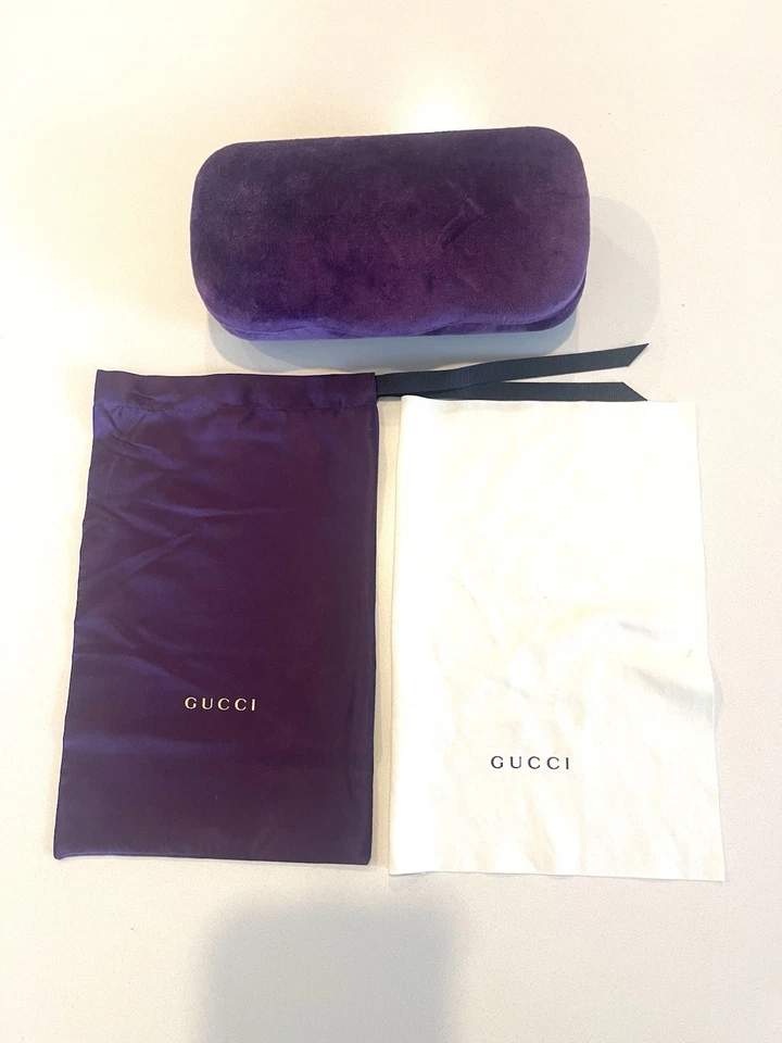 Auténtico estuche para gafas de sol Gucci de terciopelo púrpura con cubierta de satén y tela Foto 2 de 2
