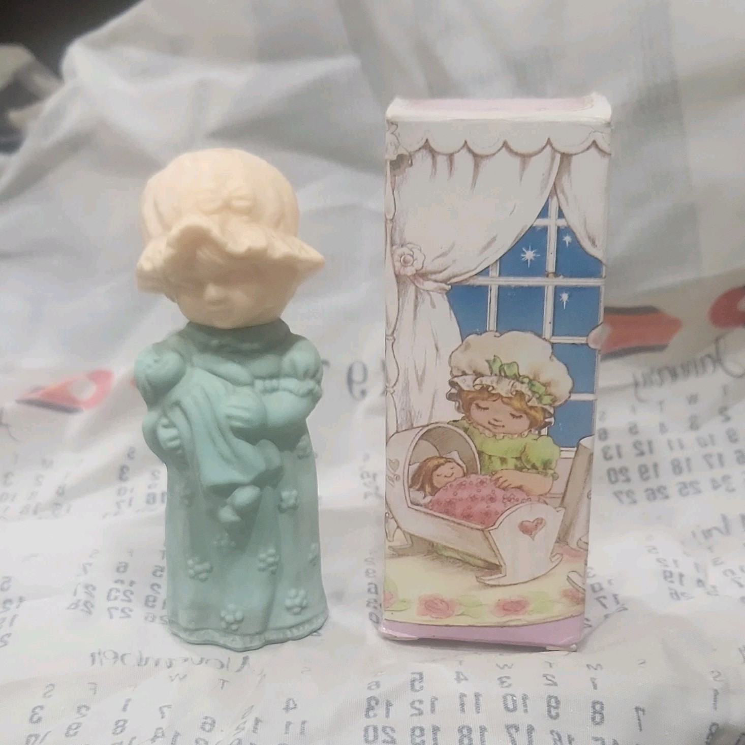 Avon Little Dream Girl Sweet Honesty Cologne Light Blue Glass Bottle Box