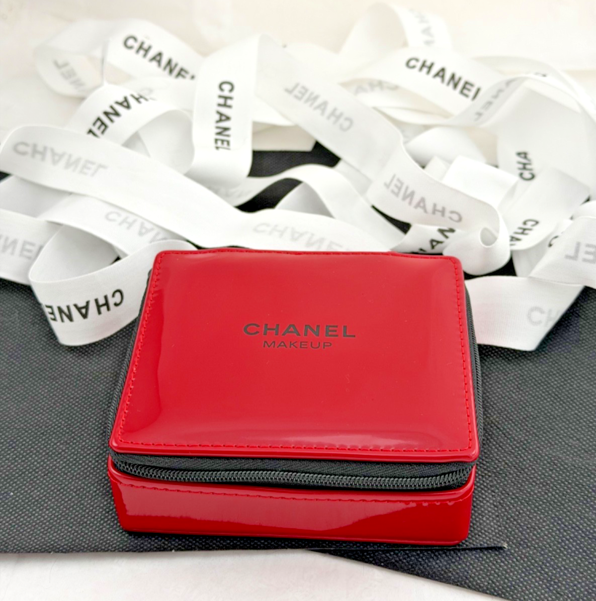 CHANEL レッド ポーチ CHANEL MAKEUP CASE 