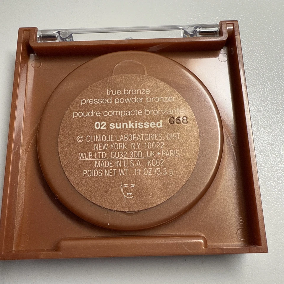 CLINIQUE TRUE BRONZE PRESSED POWDER BRONZER 02 SUNKISSED NEW 3.3g - image 2 of 3