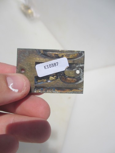 Vintage Brass Letter "F" Sign Old Plaque Enamel Name Initial Pigeon Hole 2"W - Picture 10 of 10