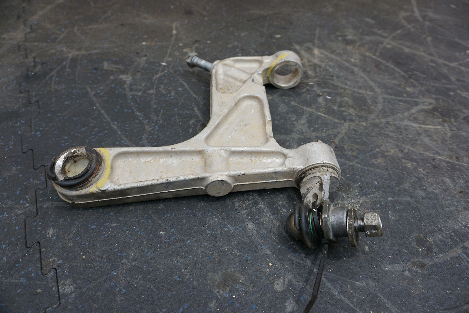 Rear Left Upper Control Arm LH OEM 11B0078CP McLaren 650S Spider 2016 *Note