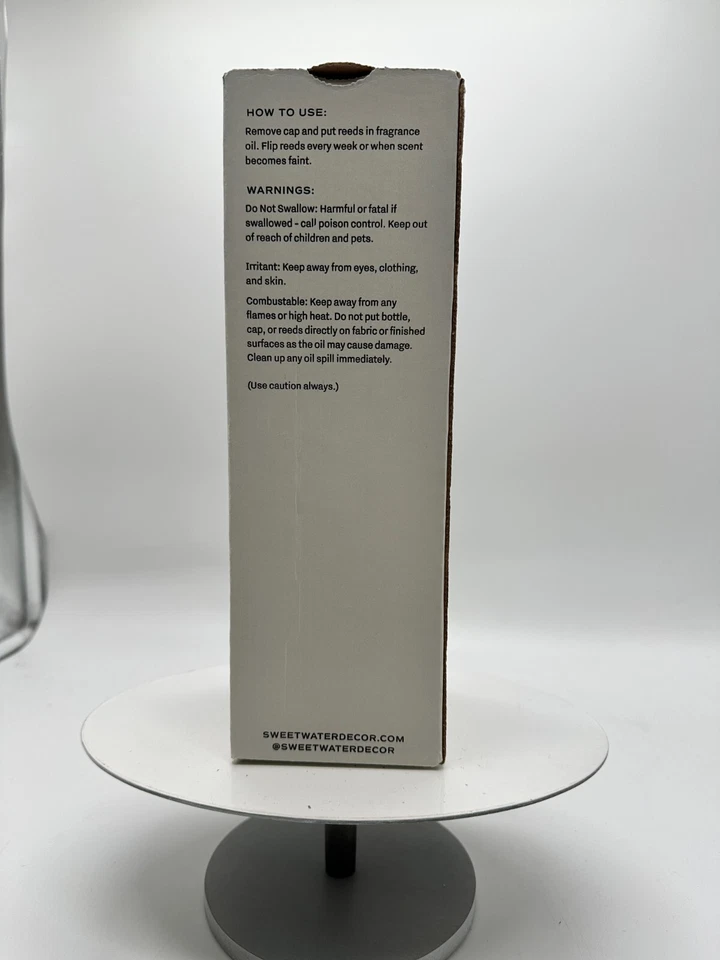 SWEET WATER DECOR SALT AND SEA REED DIFFUSER SET CITRUS AND MUSK AMBER DIFFUSER - Image 2 of 4