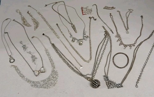 Rhinestone Wearable Costume Jewelry Lot Vintage-Now (#552)