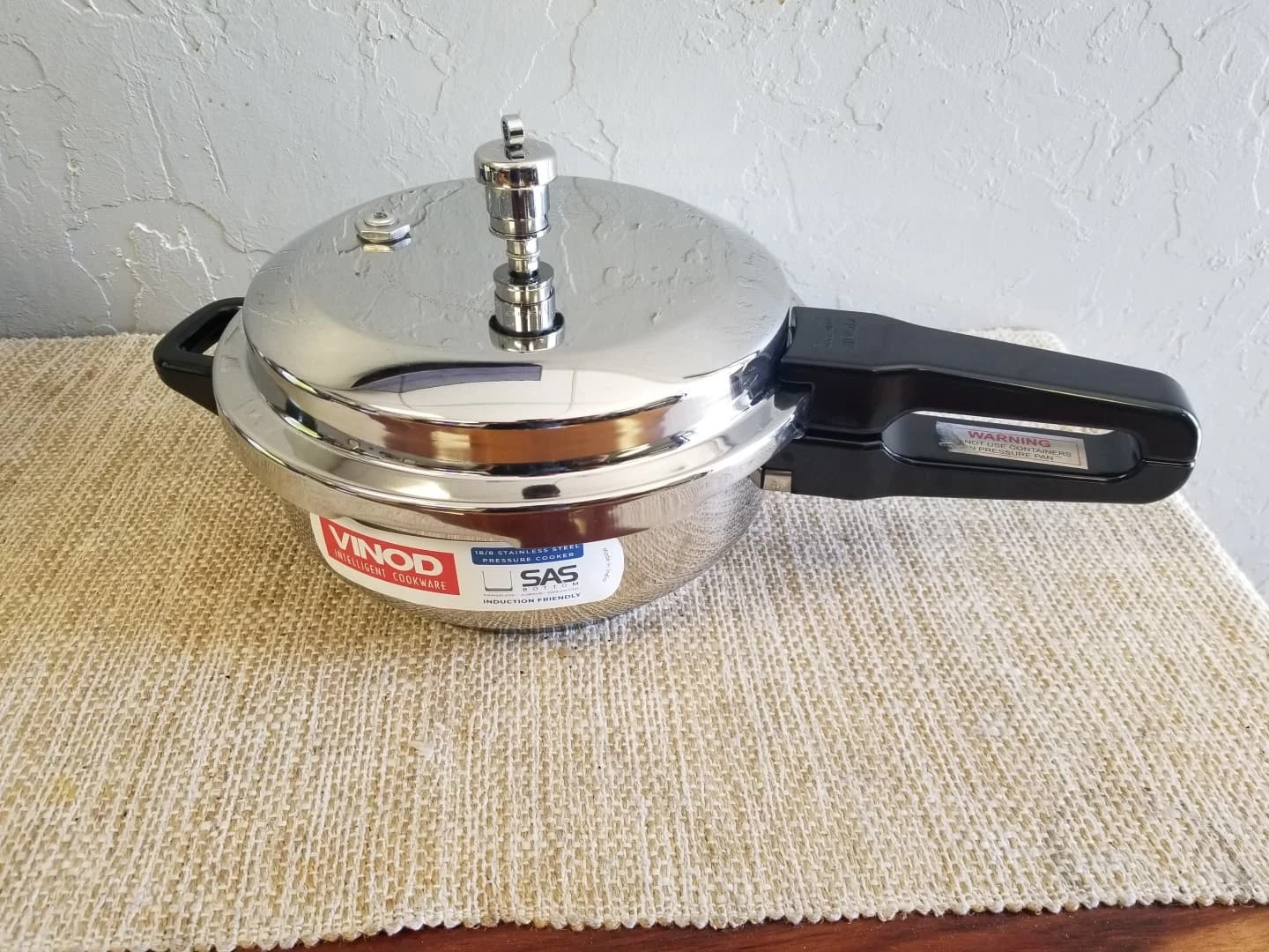 VINOD Junior Pressure Cooker 3.5 Ltr 10 Bar 18/8 Stainless Steel Induction Base