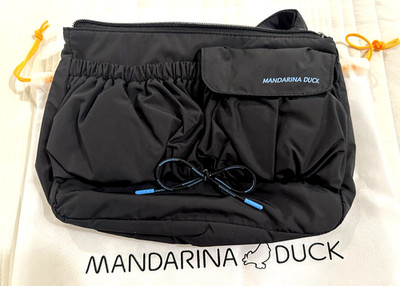 NWT MANDARINA DUCK Women's Crossbody Bag BUMP BLACK 8UT03001K Italy